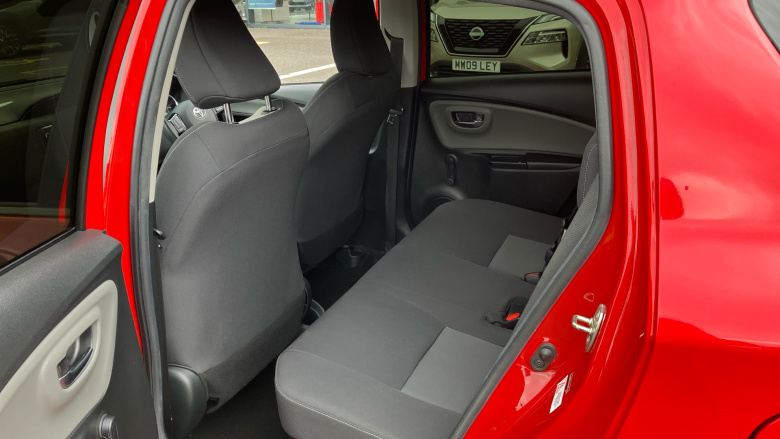 Toyota Yaris 1.5 Hybrid Icon Tech 5dr CVT Hybrid Hatchback